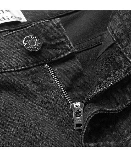 Acne Studios（アクネストゥディオズ）の「Acne Studios Ace Skinny-Fit Washed-Denim Jeans（デニムパンツ・メンズ・Black・28W 32L/29W 32L/30W 32L/31W 32L/32W 32L/32W 34L/33W 32L/34W 32L/34W 34L/36W 34L）」の4枚目の写真