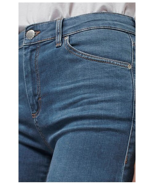 TOPSHOP（トップショップ）の「Topshop 'Leigh' Ripped Skinny Jeans（デニムパンツ・レディース・Blue・Regular 24 x 30/Regular 25 x 30/Regular 25 x 32/Regular 25 x 34/Regular 26 x 30/Regular 26 x 32/Regular 26 x 34/Regular 28 x 30/Regular 28 x 32/Regular 28 x 34/Regular 30 x 30/Regular 30 x 32/Regular 30 x 34/Regular 32 x 30/Regular 32 x 32/Regular 32 x 34/Regular 34 x 30/Regular 34 x 32）」の2枚目の写真