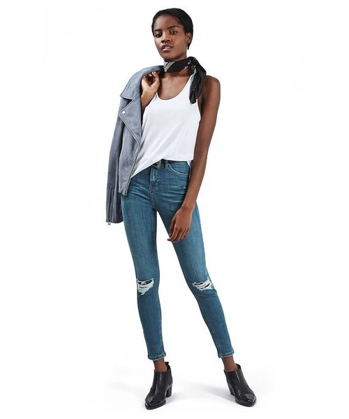 TOPSHOP(トップショップ)の「Topshop 'Jamie' Ripped Ankle Skinny Jeans(デニムパンツ・レディース・Blue・Regular 25 x 30/Regular 26 x 30/Regular 28 x 30/Regular 30 x 30/Regular 34 x 30)」の5枚目の写真