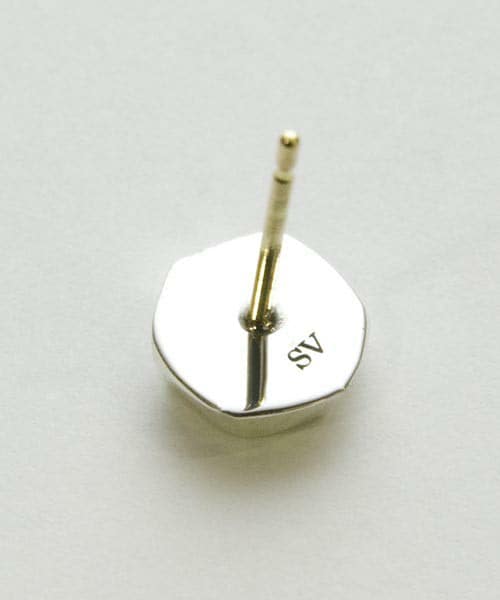 GARNI（ガルニ）の「DC Stamp Pierce（）」 - WEAR