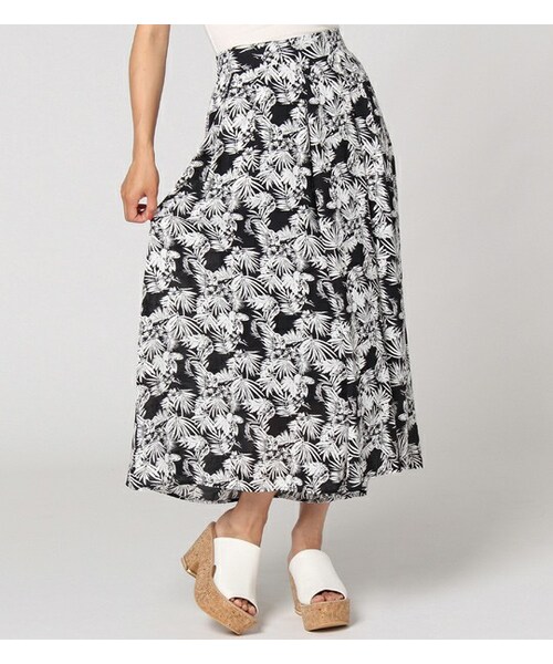【Mサイズ】パソドブレ　ボタニカル柄　ロングスカート　ベージュｘ黒ｘ白ｇ04 Mサイズ】パソドブレ ボタニカル柄 ロングスカート ベージュx黒x白g04