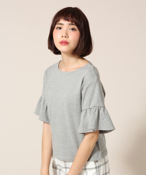 LOWRYS FARM（ローリーズファーム）の「カリフォルニアソデフリルプルオーバー（トップス・オフ/ブラック/ボーダー/グレー/テラコッタ/カーキ・M/L）」の3枚目の写真