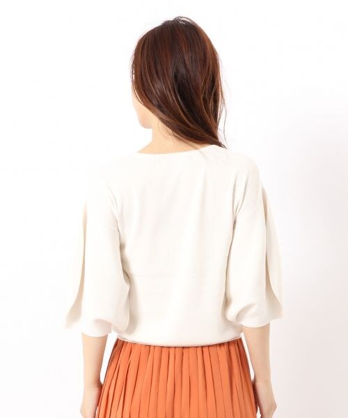 BLISS POINT（ブリスポイント）の「ボリュームパフニットプルオーバー（トップス・オフホワイト/オレンジ/ブラウン/ネイビー・M/L）」の8枚目の写真