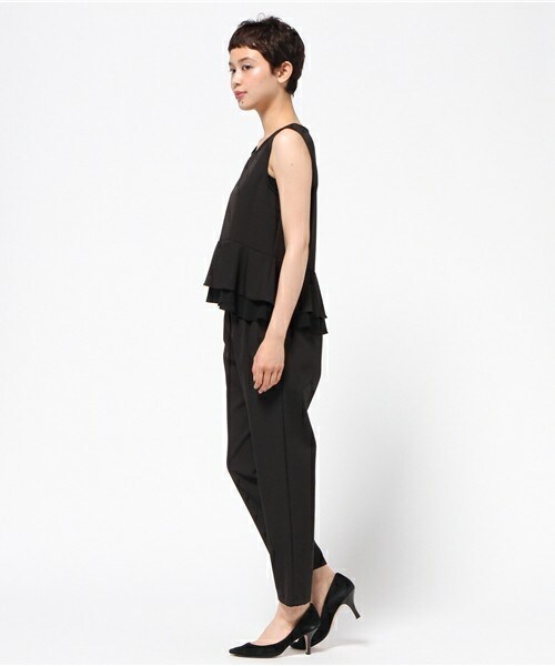 archives（アルシーヴ）の「ぺプラムノースリワンピース（ワンピース・レディース・ブラック/ベージュ/ネイビー・MEDIUM）」の5枚目の写真