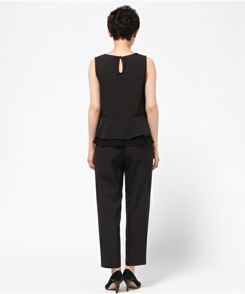 archives（アルシーヴ）の「ぺプラムノースリワンピース（ワンピース・レディース・ブラック/ベージュ/ネイビー・MEDIUM）」の6枚目の写真