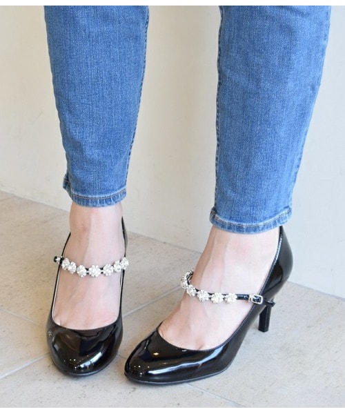 Bridget Birkin(ブリジットバーキン)の「ビジューストラップパンプス (561031)(パンプス・レディース・ブラック/ブラック系その他/グレー/ボルドー・22.5/23/23.5/24/24.5)」の3枚目の写真