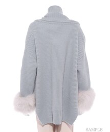 SNIDEL（スナイデル）の「フェイクファースリーブニットガウン
