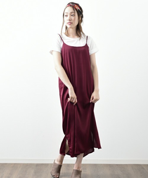 INTERPLANET WINGS(インタープラネットウィング)の「ビンテージサテンキャミOP・TシャツSET(ワンピース・レディース・ブラック/グレー/ボルドー・FREE)」の1枚目の写真