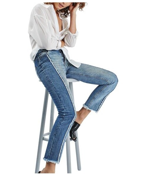 TOPSHOP（トップショップ）の「Topshop Panel Crop Straight Leg Jeans（デニムパンツ・レディース・Blue・Regular 25 x 30/Regular 26 x 30/Regular 28 x 30/Regular 30 x 30/Regular 32 x 30/Regular 34 x 30）」の2枚目の写真