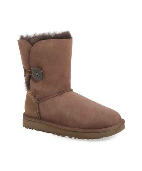 UGG（アグ）の「UGG ® 'Bailey Button II' Boot (Women)（ブーツ・レディース・Black/Brown/Blue/Beige・Regular 10 M/Regular 11 M/Regular 12 M/Regular 5 M/Regular 6 M/Regular 7 M/Regular 8 M/Regular 9 M）」の2枚目の写真