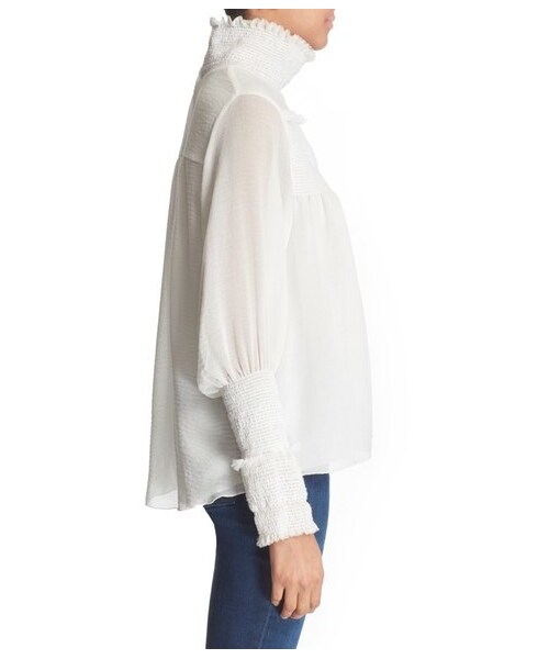SEE BY CHLOE（シーバイクロエ）の「See by Chloé Smocked High Neck Blouse（トップス・レディース・White・Regular 0 US / 36 IT/Regular 2 US / 38 IT/Regular 4 US / 40 IT/Regular 6 US / 42 IT）」の3枚目の写真