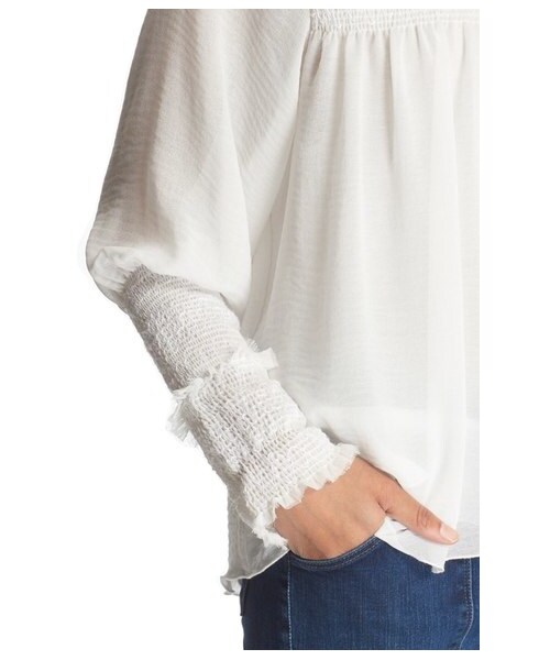 SEE BY CHLOE（シーバイクロエ）の「See by Chloé Smocked High Neck Blouse（トップス・レディース・White・Regular 0 US / 36 IT/Regular 2 US / 38 IT/Regular 4 US / 40 IT/Regular 6 US / 42 IT）」の4枚目の写真
