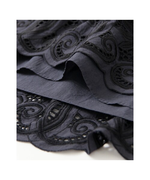 URBAN RESEARCH DOORS（アーバンリサーチドアーズ）の「刺繍ノースリーブプルオーバー（トップス・レディース・NAVY/OFF WHITE・one）」の13枚目の写真