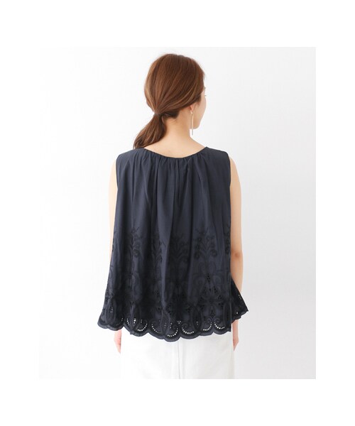 URBAN RESEARCH DOORS（アーバンリサーチドアーズ）の「刺繍ノースリーブプルオーバー（トップス・レディース・NAVY/OFF WHITE・one）」の8枚目の写真