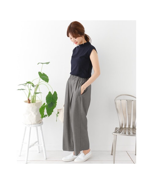 URBAN RESEARCH DOORS（アーバンリサーチドアーズ）の「TR イージーワイドパンツ（パンツ・レディース・GRAY・36/38）」の4枚目の写真