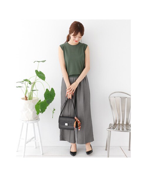 URBAN RESEARCH DOORS（アーバンリサーチドアーズ）の「TR イージーワイドパンツ（パンツ・レディース・GRAY・36/38）」の5枚目の写真