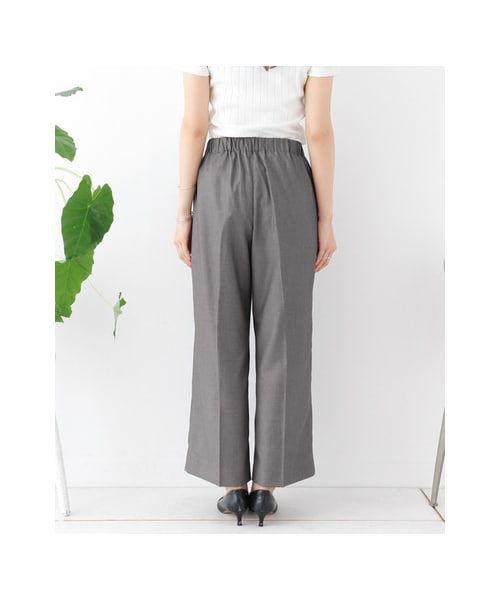 URBAN RESEARCH DOORS（アーバンリサーチドアーズ）の「TR イージーワイドパンツ（パンツ・レディース・GRAY・36/38）」の9枚目の写真