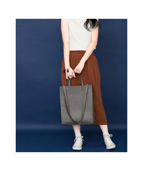 KBF(ケイビーエフ)の「【予約】KBF+ シカクトートBAG(バッグ・レディース・GRAY/BROWN/BLACK・one)」の7枚目の写真