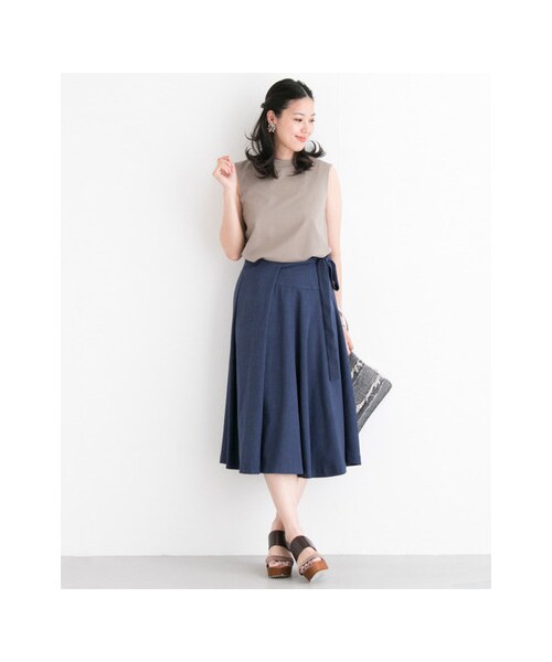 URBAN RESEARCH ROSSO WOMEN（アーバンリサーチ　ロッソ）の「アシメフレアースカート（スカート・レディース・BEIGE/BLUE・36/38）」の9枚目の写真
