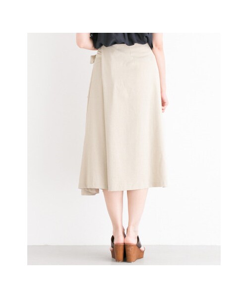 URBAN RESEARCH ROSSO WOMEN（アーバンリサーチ　ロッソ）の「アシメフレアースカート（スカート・レディース・BEIGE/BLUE・36/38）」の13枚目の写真