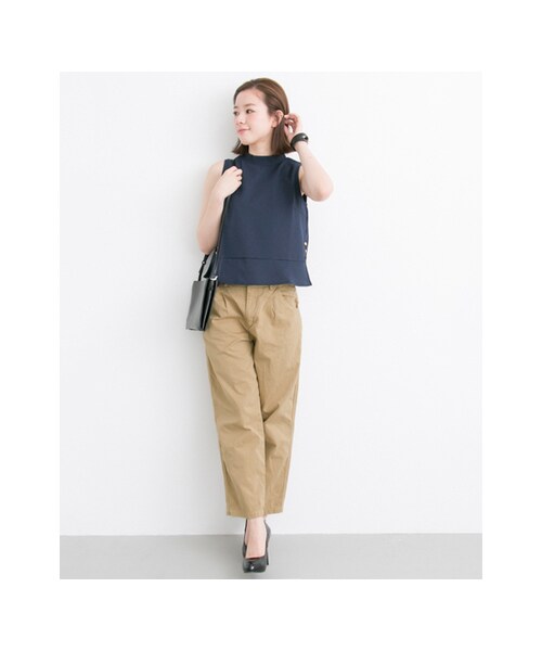 URBAN RESEARCH（アーバンリサーチ）の「オーバータックパンツ（パンツ・レディース・BEIGE/KHAKI・36/38）」の4枚目の写真