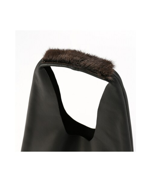 Spick & Span（スピックアンドスパン）の「別注 MinkFurツキミニワンショルダー◆（バッグ・ブラック A/ベージュ・フリー）」の9枚目の写真