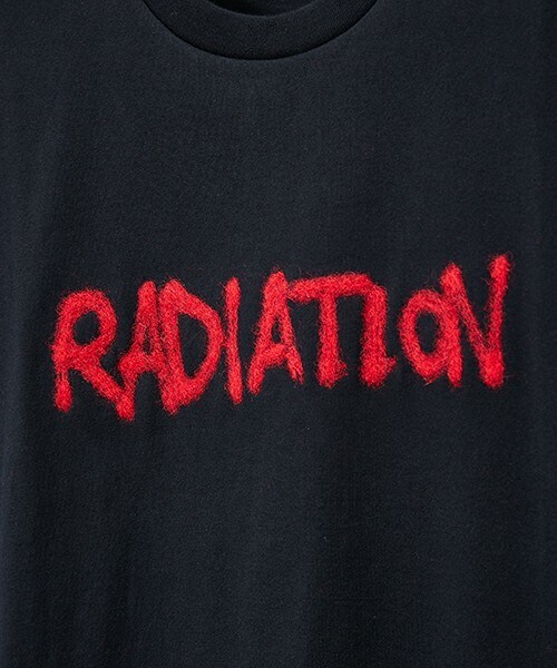 JOHN LAWRENCE SULLIVAN(ジョンローレンスサリバン)の「JOHN LAWRENCE SULLIVAN 『RADIATION』Tシャツ(Tシャツ/カットソー・メンズ・ブラック・MEDIUM/LARGE)」の4枚目の写真