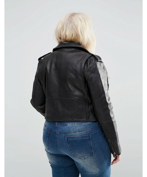 asos（エイソス）の「ASOS CURVE Cropped Leather Biker Jacket with Vintage Detail（ライダースジャケット・レディース・washedblack・US 14/US 16/US 18/US 22/US 24）」の2枚目の写真