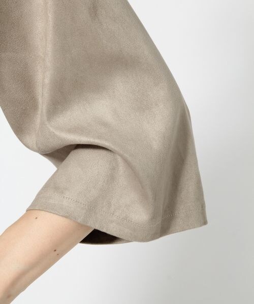HARE（ハレ）の「フェイクスエードプルオーバー7分袖（トップス・ベージュ/ブラウン・FREE）」の9枚目の写真