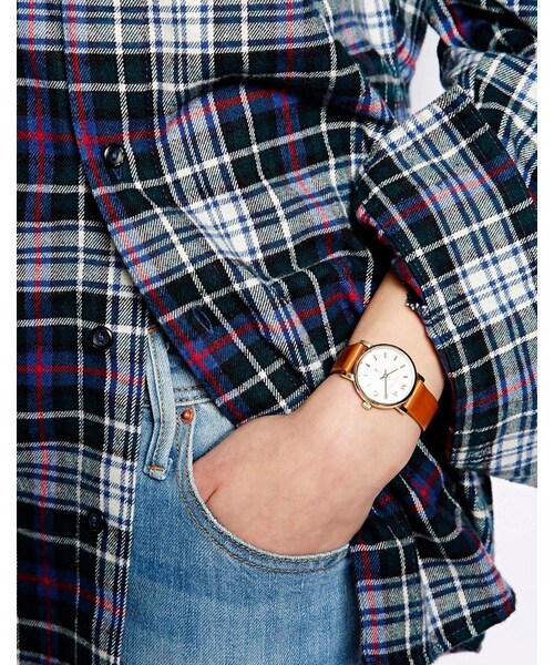 Marc by Marc Jacobs（マークバイマークジェイコブス）の「MARC BY MARC JACOBS Marc Jacobs Baker Mini Brown Leather Strap Watch MBM1317（アナログ腕時計・レディース・Brown・One Size）」の3枚目の写真