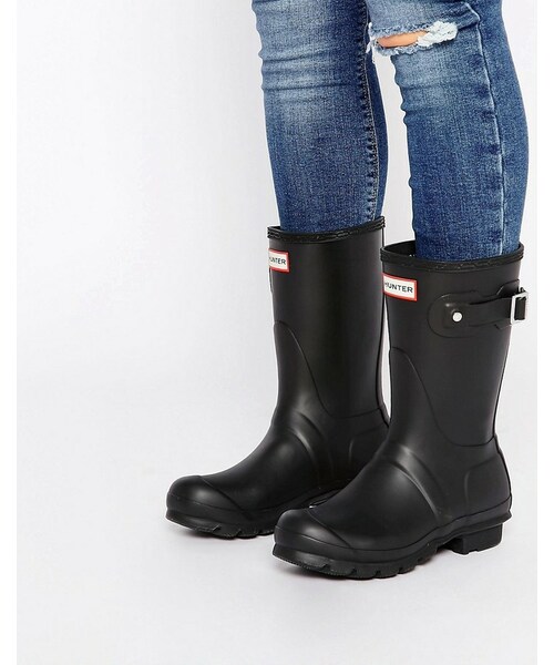 black short boots