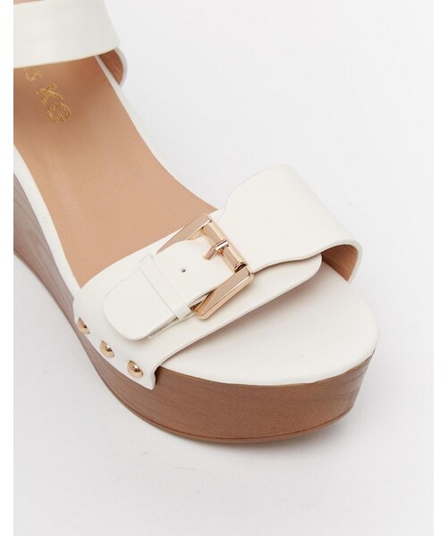 Miss KG（ミスケージー）の「Miss KG Pedro Buckle Flatform Wedges（サンダル・レディース・White・US 9/US 8/US 10）」の2枚目の写真