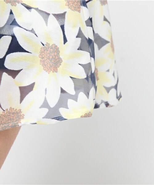 archives（アルシーヴ）の「シアー花柄スカパン（その他パンツ・レディース・オフホワイト/グリーン/ネイビー・MEDIUM）」の10枚目の写真