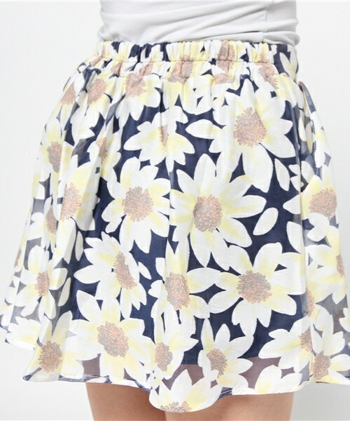 archives（アルシーヴ）の「シアー花柄スカパン（その他パンツ・レディース・オフホワイト/グリーン/ネイビー・MEDIUM）」の8枚目の写真