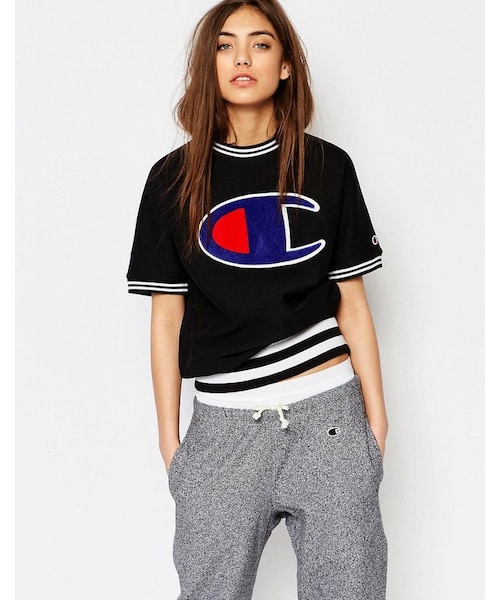Champion(チャンピオン)の「Champion Classic Short Sleeve Sweatshirt With Large Retro Logo(スウェット・レディース・Black・US 4/US 8/US 10)」の1枚目の写真