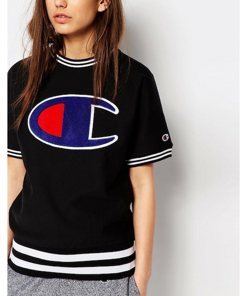 Champion(チャンピオン)の「Champion Classic Short Sleeve Sweatshirt With Large Retro Logo(スウェット・レディース・Black・US 4/US 8/US 10)」の2枚目の写真