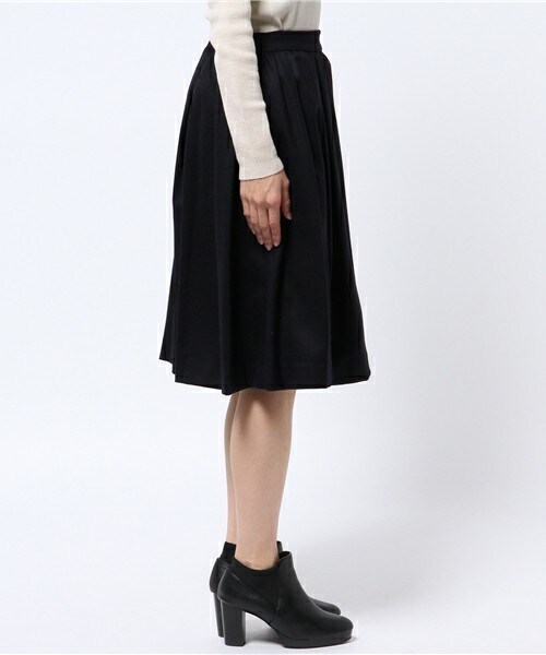 Doux archives（ドゥアルシーヴ）の「ギャザーサーキュラー（スカート・レディース・カーキ/ネイビー・MEDIUM）」の4枚目の写真