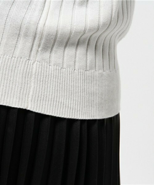 archives（アルシーヴ）の「【店舗限定商品】　ワイドリブハイネックプルオーバー（ニット/セーター・レディース・オフホワイト/グレー/ベージュ/グリーン/ネイビー・MEDIUM）」の11枚目の写真