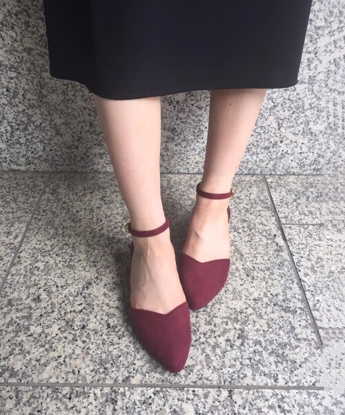 MAJESTIC LEGON(マジェスティックレゴン)の「【予約商品】ポインテッドハートカットパンプス(シューズ・レディース・カーキグリーン/ボルドー/ブラック・S/M/L)」の3枚目の写真