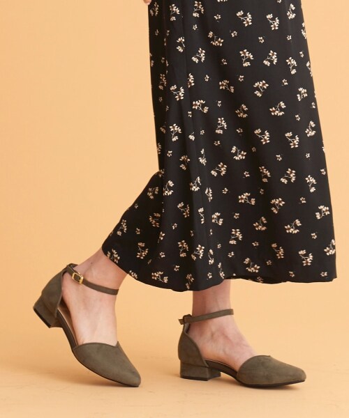 MAJESTIC LEGON(マジェスティックレゴン)の「【予約商品】ポインテッドハートカットパンプス(シューズ・レディース・カーキグリーン/ボルドー/ブラック・S/M/L)」の2枚目の写真