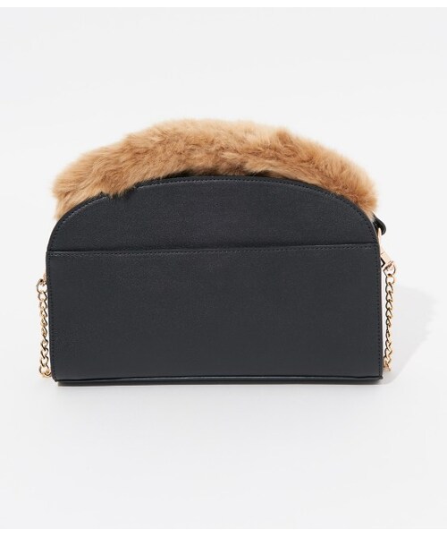 VIS(ビス)の「フェイクファーハンドルクラッチバッグ(バッグ・ブラック/ゴールド・F)」の5枚目の写真