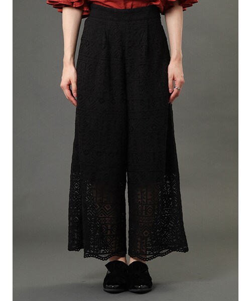 w closet（ダブルクローゼット）の「【A/W】幾何柄レースパンツ（パンツ・レディース・オフホワイト/グリーン/ブラック・FREE）」の4枚目の写真