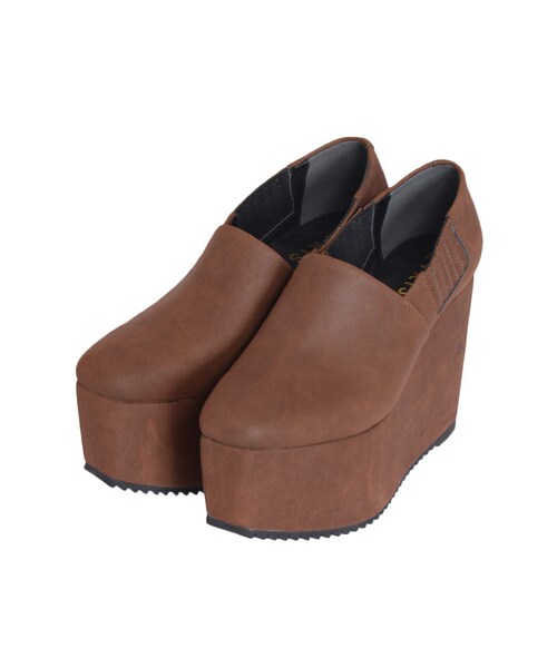 EVRIS（エヴリス）の「プラットフォームスリッポン（シューズ・レディース・ブラック/ブラウン・S/M/L）」の4枚目の写真