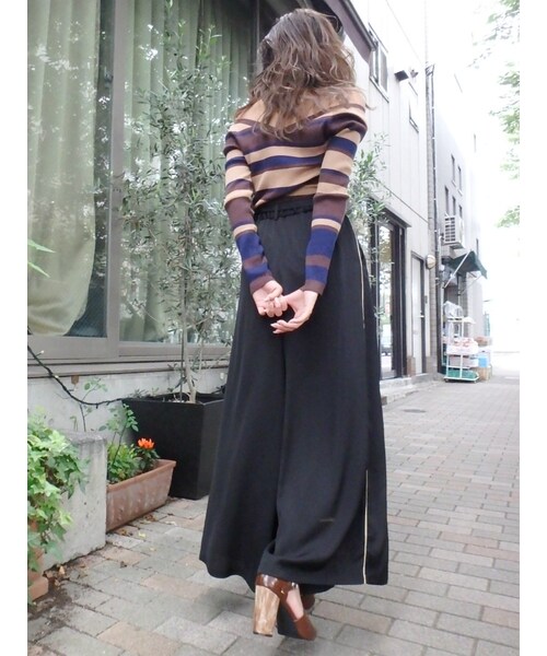 EVRIS（エヴリス）の「オフショルリブニットTOPS（トップス・レディース・ブラック/レッド/ベージュ/ミックス）」の7枚目の写真