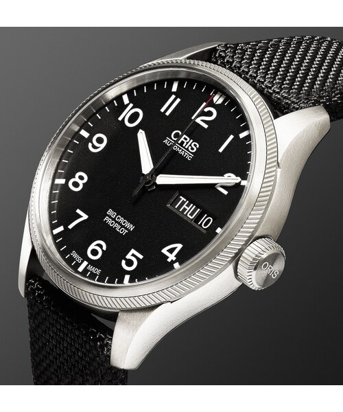 ORIS(オリス)の「Oris Big Crown ProPilot Day-Date Stainless Steel and Canvas Watch(アナログ腕時計・メンズ・Black・One size)」の2枚目の写真