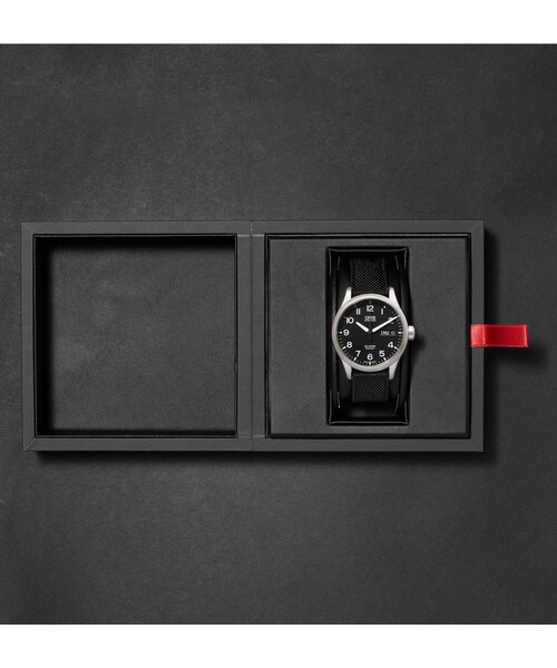ORIS(オリス)の「Oris Big Crown ProPilot Day-Date Stainless Steel and Canvas Watch(アナログ腕時計・メンズ・Black・One size)」の3枚目の写真