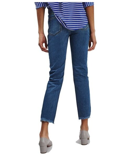 TOPSHOP（トップショップ）の「Topshop Raw Hem Straight Leg Jeans（デニムパンツ・レディース・Blue・Regular 25 x 30/Regular 26 x 30/Regular 28 x 30/Regular 30 x 30/Regular 32 x 30/Regular 34 x 30）」の2枚目の写真