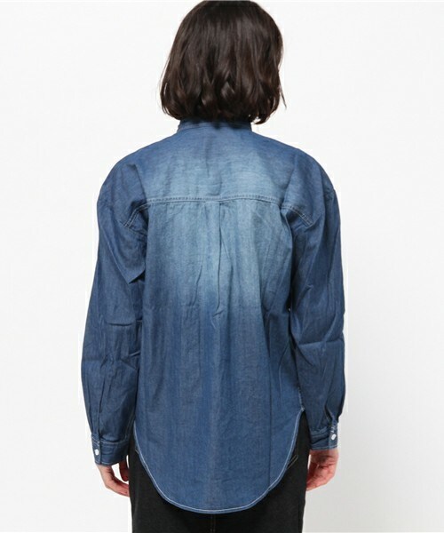 Bou Jeloud（ブージュルード）の「デニムシャツ（シャツ/ブラウス・レディース・ブルー/インディゴブルー・36/38）」の5枚目の写真