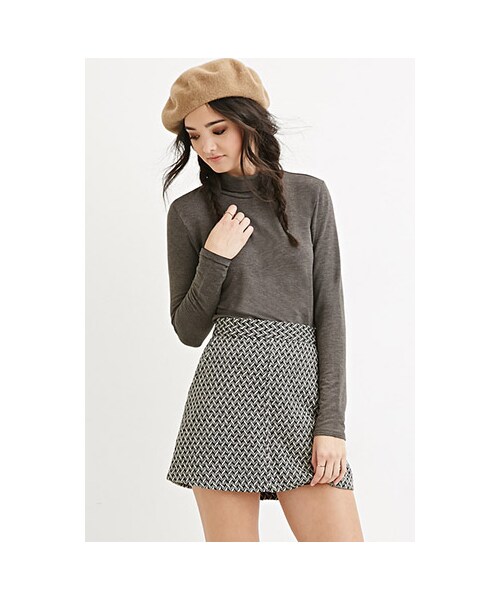 FOREVER 21（フォーエバー トゥエンティーワン）の「サーマルタートルネックトップ（f21_top_tee・レディース・BLACK/CHARCOAL/IVORY・Small/Medium/Large）」の3枚目の写真