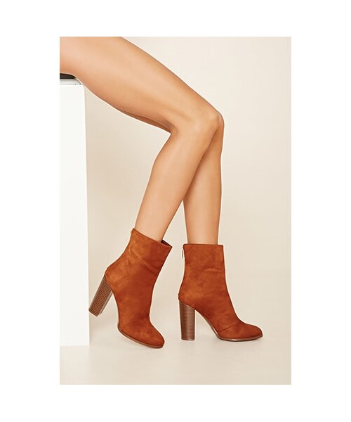 FOREVER 21（フォーエバー トゥエンティーワン）の「フェイクスエードブーティー（f21_shoes_boots・レディース・BLACK/CHESTNUT・5.5       /6         /6.5       /7         /7.5       /8         /8.5       ）」の2枚目の写真